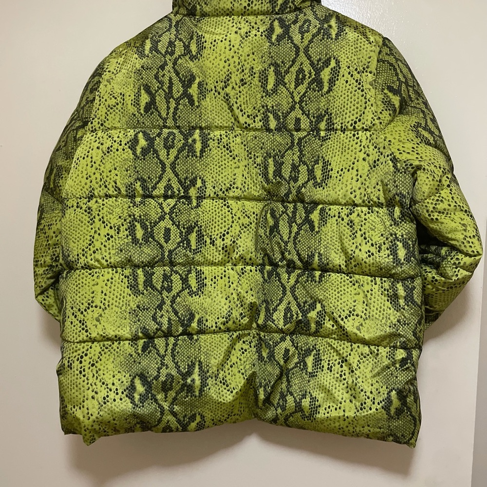 🎈🎈Betsey Johnson coat , Snake skin Pattern🎈🎈 - Picture 4 of 8